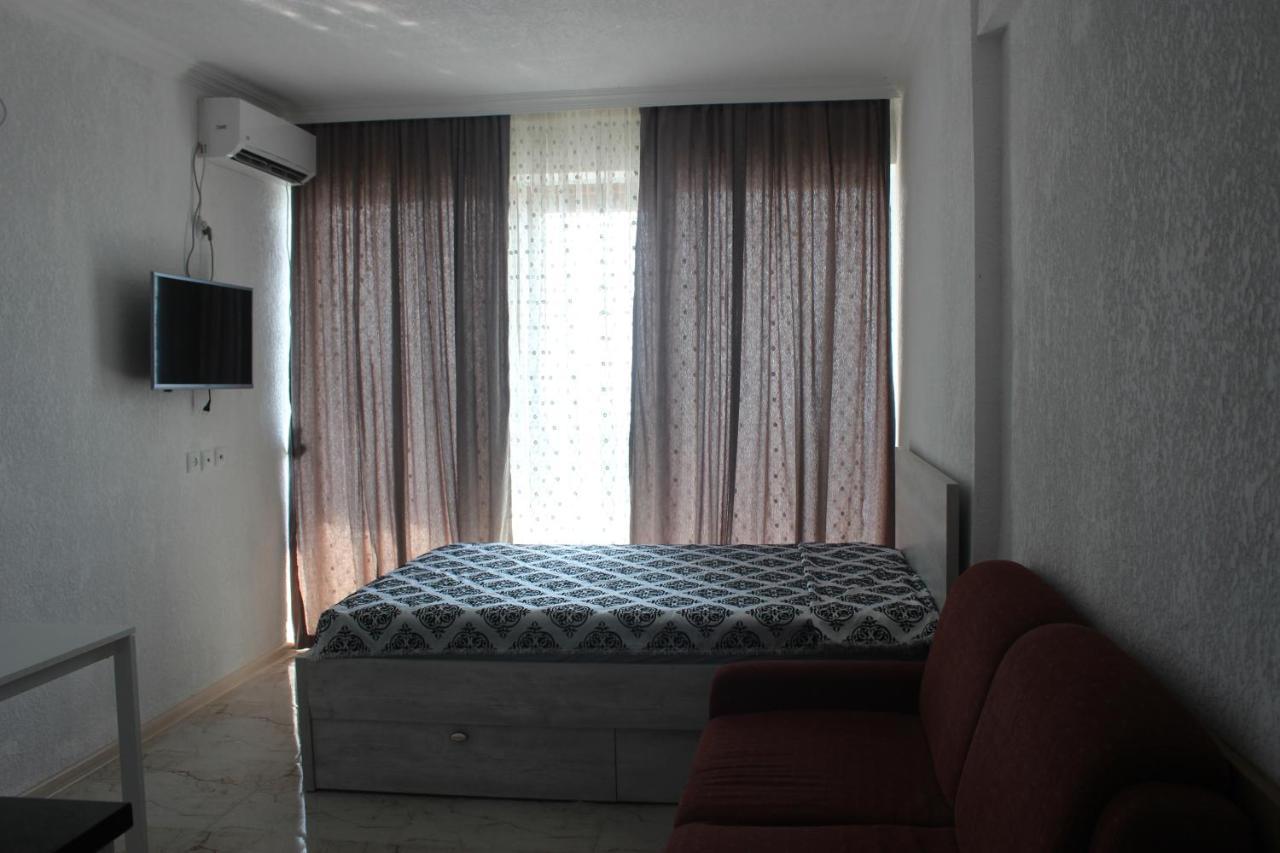 Apartment On The Back Sea Batumi Exterior photo