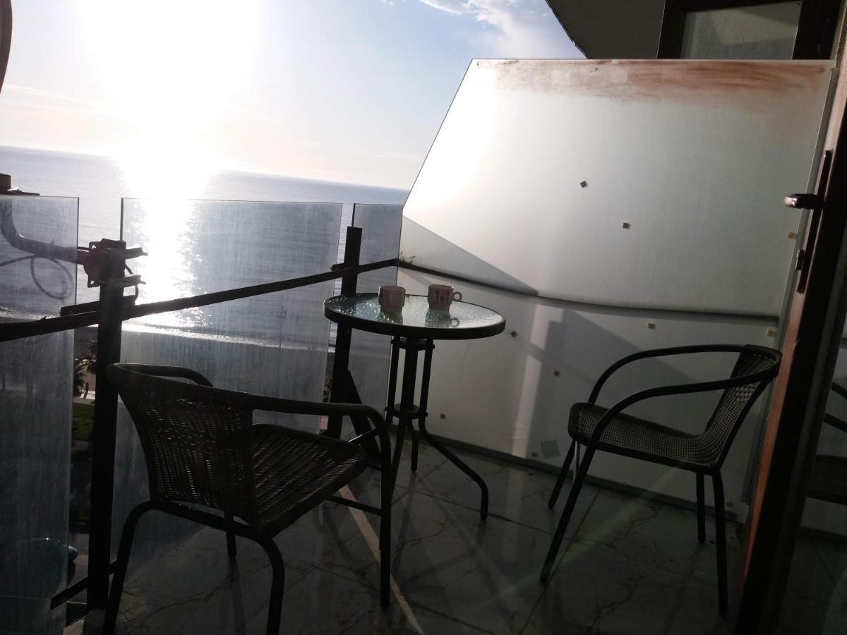 Apartment On The Back Sea Batumi Exterior photo
