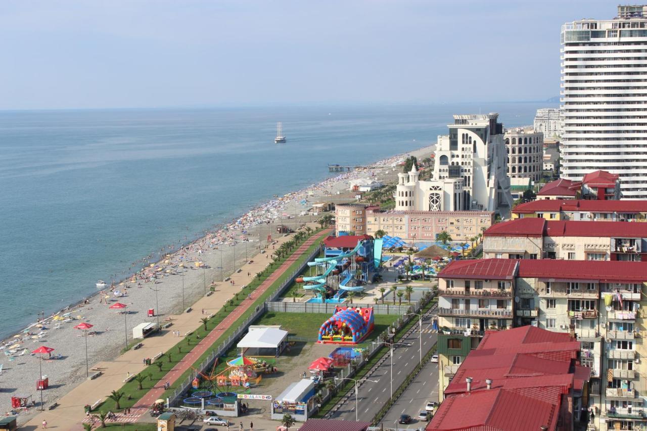 Apartment On The Back Sea Batumi Exterior photo